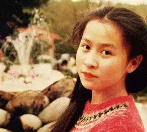 1990年，刘嘉玲被绑架3小时，多年后刘嘉玲坦言：谢他们没侵犯我_梁朝伟