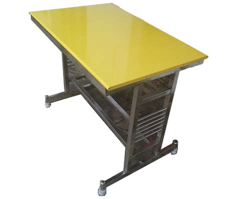 Dynamic Kitchen Equipments 3.5X2.5 SS Delux Dinning Table : Amazon.in ...