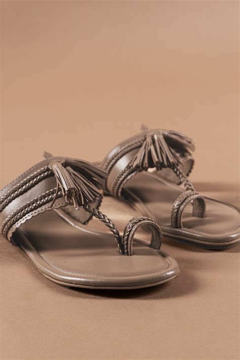 Nude Kolhapuri Flats – Imperfecto