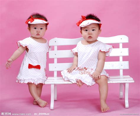 双胞胎姐妹摄影图__人物摄影_人物图库_摄影图库_昵图网nipic.com
