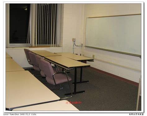 大学的教室高清摄影大图-千库网