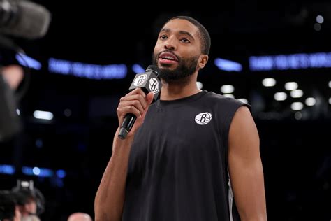 Knicks fans in flux over Mikal Bridges' jersey number switch: "Rip Cell ...