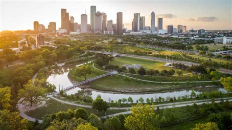 Buffalo Bayou Park: A Big Public Space with Planting Strategy