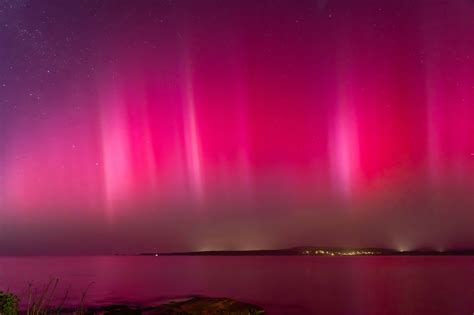 Aurora australis makes stunning return to southern Australian skies - ABC News
