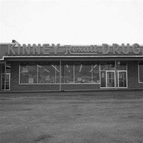 Kinney Drugs - Seaway Plaza (1959 - 2024) - memoryln.net