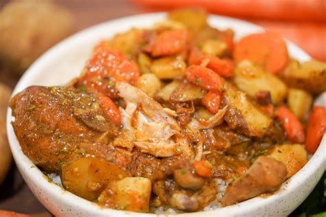 Southern Stewed Chicken Recipe - Ronalyn Alston