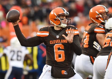 Cleveland Browns: Quarterback battle breakdown, 2017 edition