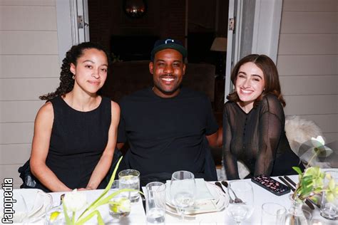 Rachel Anne Sennott Nude Leaks - Photo #11143617 - Fapopedia