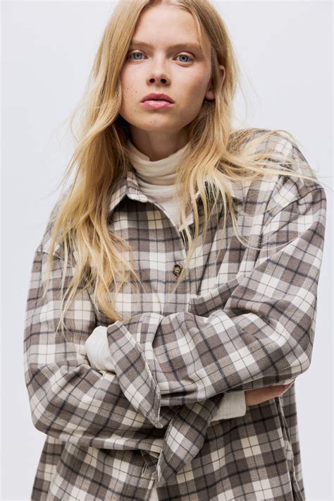 Women's Beige/Checked Oversized flannel shirt | H&M IN