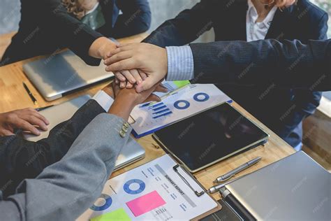 Team Work Co-operative 的图像结果