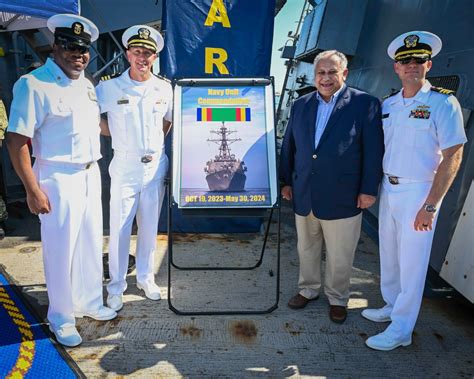 SECNAV Del Toro Awards Navy Unit Commendation to USS Carney > United ...
