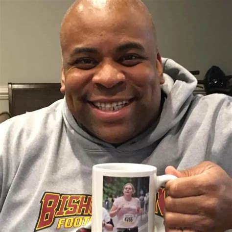 Jamal Adeen Thomas Padres, Imagen, Educación, Esposa, Patrimonio Neto