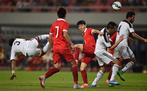 国奥队冲击东京奥运会首战5比0击败老挝，两个伤停补时进了仨球