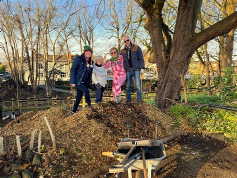 Maghull Christmas Volunteers Needed Please. - Friends of Maghull and ...