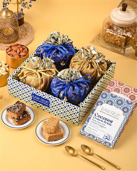 Hyperfoods® Lohri Gifts Pack Gajak Gift Pack Gift For New Year Lohri ...