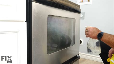 How to Properly Clean Your Oven | Fix.com