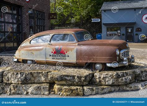 American Pickers, Antique Archeology, Travel Editorial Photo - Image of ...