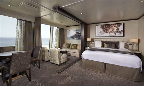 Norwegian Star Cruise Ship Reviews & Itineraries