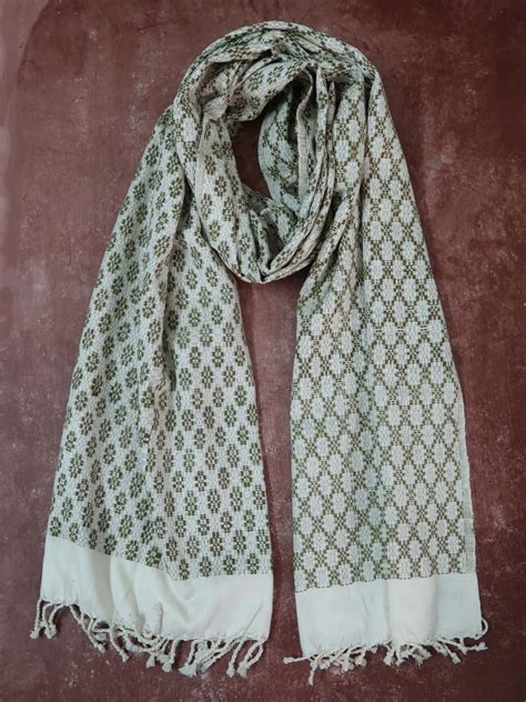 Olive Green Eri Silk Stole – The Silk Chamber