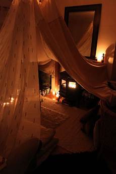 Living Room Fort Ideas by 21 Cozy Sanctuaries To Shelter You From Adulthood Living Living Room Fort Ideas