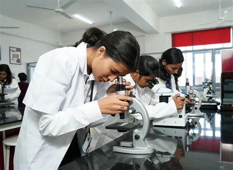 CGC University Research & Innovation – Projects, Publications & Lab Work
