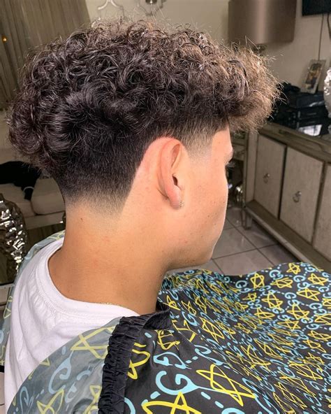 105+ BEST TAPER FADE INSPIRATIONS FROM (2021) | Low fade curly hair ...