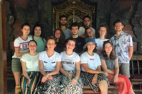 Freiwilligenarbeit in einer Schule auf Bali