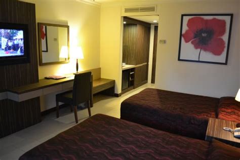 DE RHU BEACH RESORT (Kuantan) - Resort Reviews, Photos, Rate Comparison ...