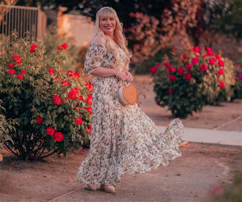Petite Maxi Dress for Summer - Lizzie in Lace