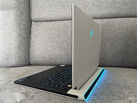 Alienware X15 Internal 的图像结果