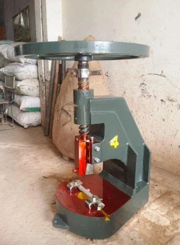 Hand Fly Presses - Hand Fly Presses Deep Throat Manufacturer from Mumbai
