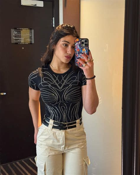 Sara Safari : r/SaraSaffariOfficial