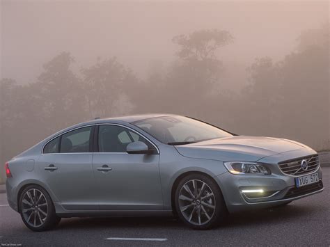 Volvo S60 (2014) - pictures, information & specs