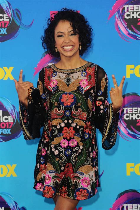 🔥 [100+] Liza Koshy Wallpapers | WallpaperSafari