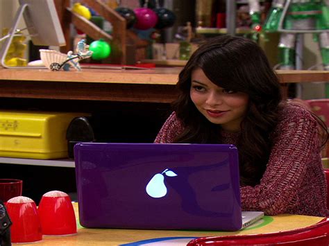 Pear Laptop Icarly