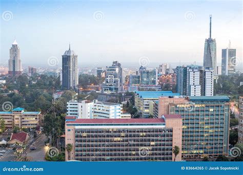 内罗毕都市风景-肯尼亚首都 库存图片. 图片 包括有 东部, 地标, 夜间, 横向, 拱道, 现代, 开发 - 83664265