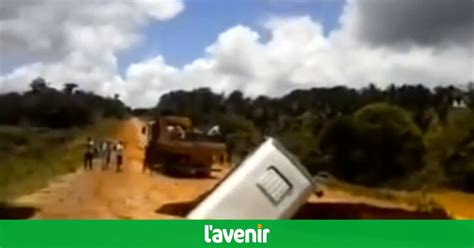Un bus avalé par la terre et recraché dans une rivière - L'Avenir