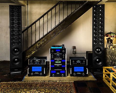Pin by Audioholics on Audiophile Home Theater Pictures | Audiophile ...