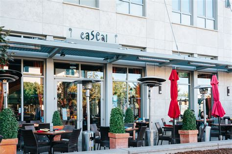 Group Dining - Cascal Restaurant