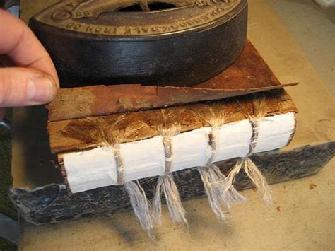 Leather Bookbinding Tutorial 的图像结果