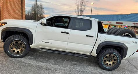 KO3 tires (275/70R18) tires + Trailhunter wheels fit on stock TRD Off ...