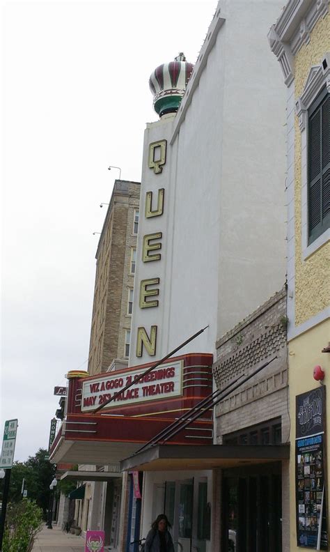 The vintage Queen Theater, town of Bryan. | Queens theatre, Broadway ...