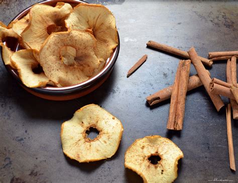 Homemade Oven Baked Apple Chips - She loves biscotti