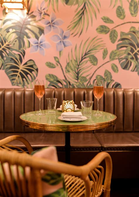 Interiors I love : Leo's Oyster Bar - STACIE FLINNER - Stacie Flinner