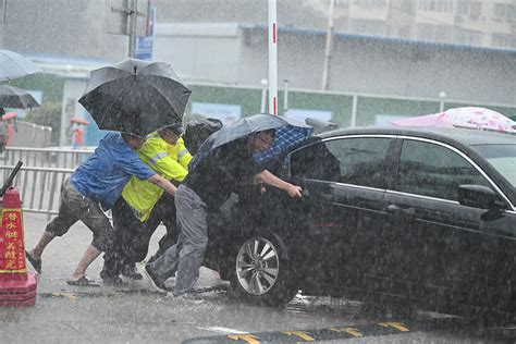 【图集】郑州遭遇历史极值暴雨：城市内涝、围墙坍塌、汽车被淹没|郑州市|河南省_新浪科技_新浪网