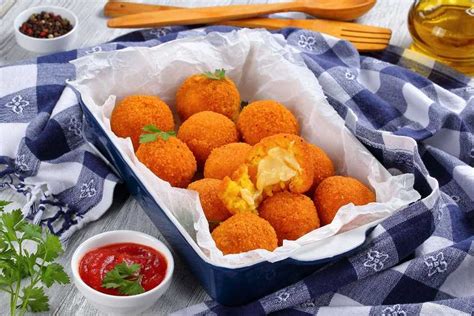 Travel with food: Sicily, Italy with Arancini | Femina.in