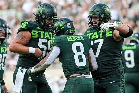 Michigan State football's Nick Samac back, front and center, for ...