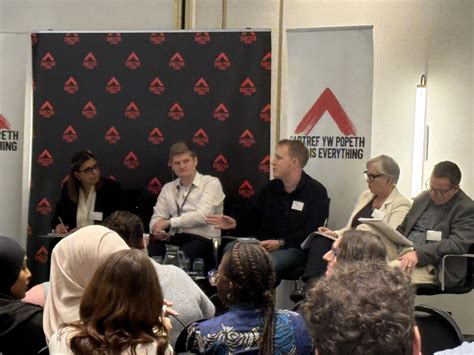 Talking about making housing a political priority at the Shelter Cymru conference - Bevan Foundation