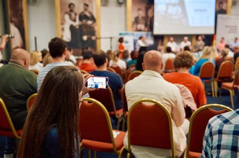 Conference 的图像结果