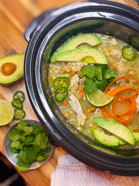 Healthiest Slow Cooker White Bean Vegetable Chicken Chili • Sarah Koszyk